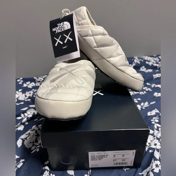 The North Face x KAWS Men\'s Thermoball Traction Mule VP (Ivory) Size 9 M Size 10 The North Face x Kaws ThermoBall Traction Mule VP  main image 4
